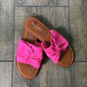 Women’s Sandler’s SZ 7